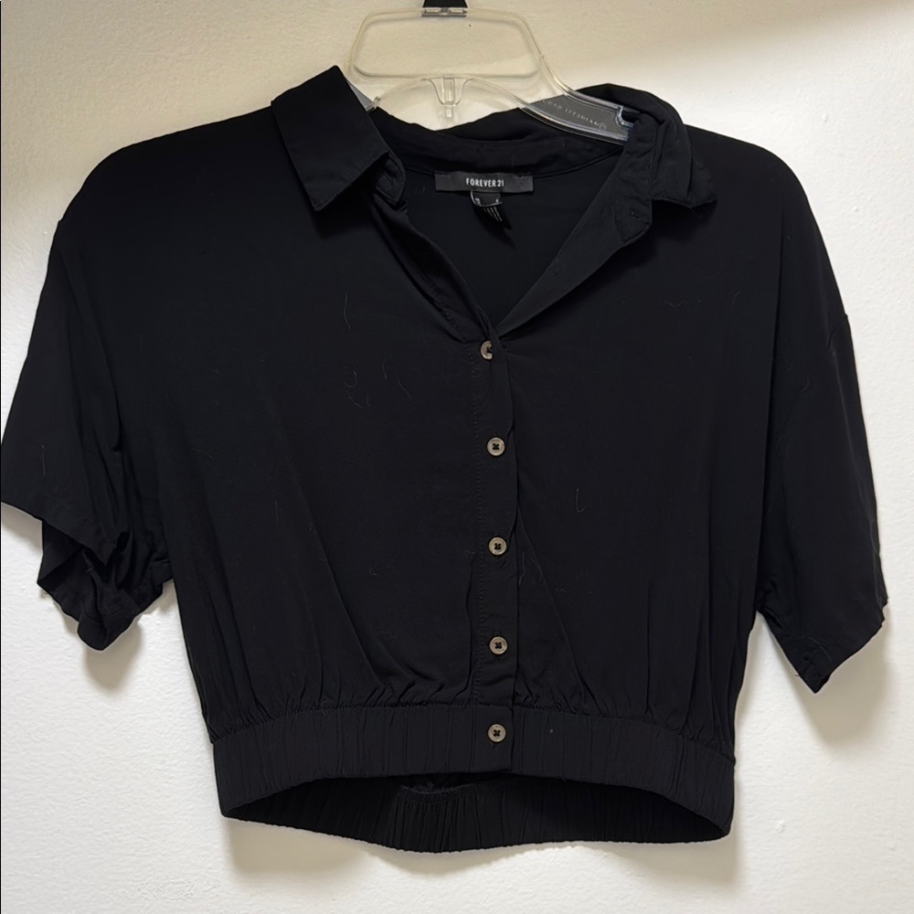 Forever 21 Black Cropped Button Down Shirt